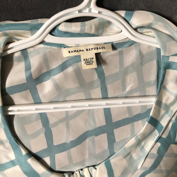Banana republic silk top - Picture 3 of 6